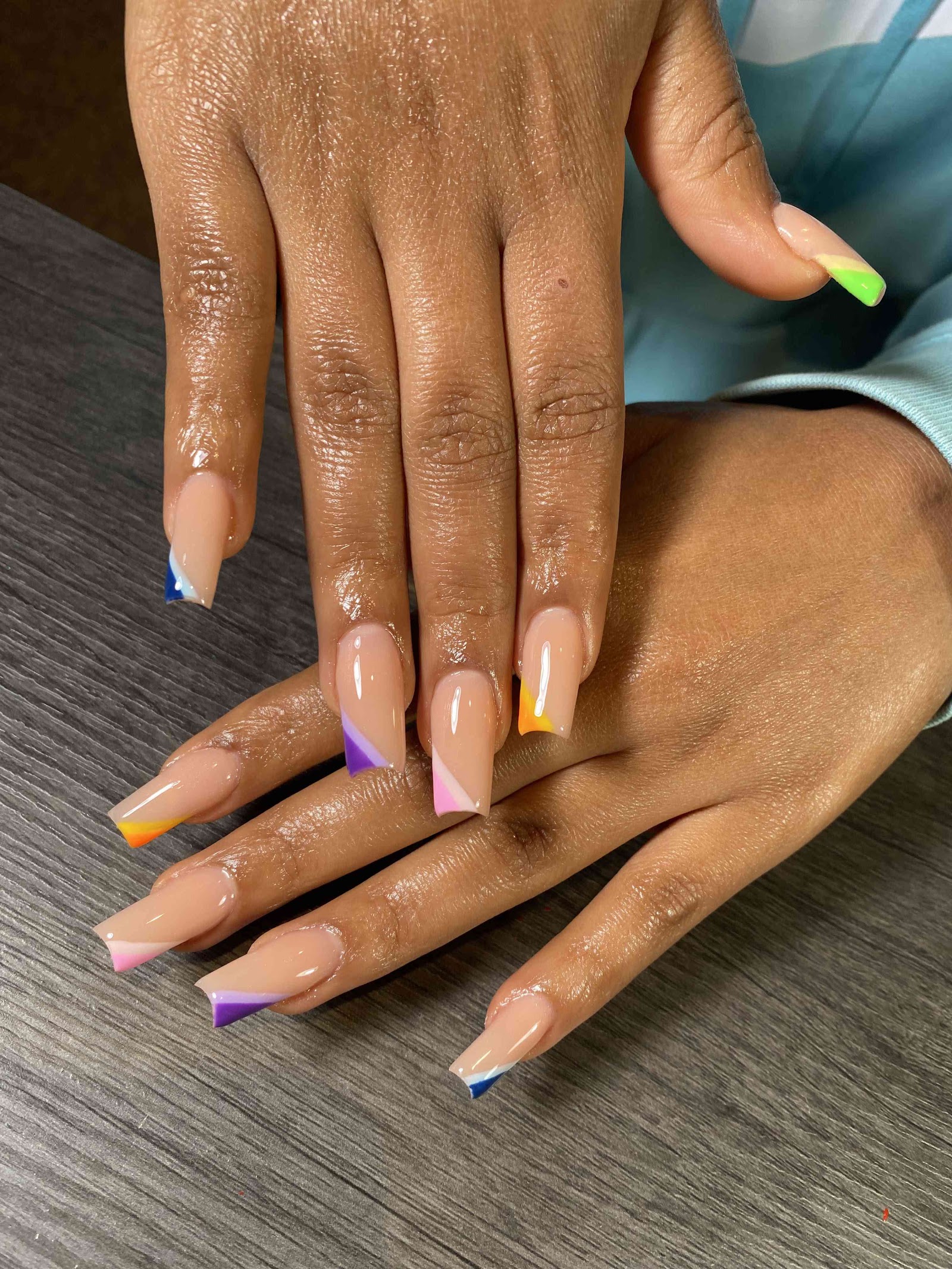 Maqbul Beauty nail photo 1