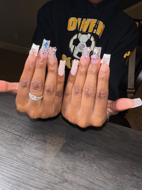 Maqbul Beauty nail photo 3